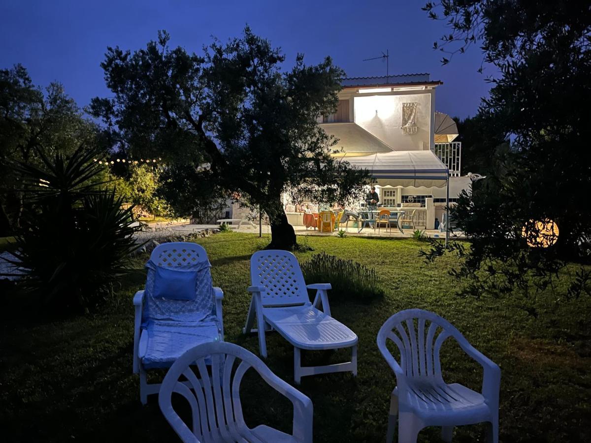 B&B Villa Mediterranee Con Parking Space Trani Eksteriør bilde