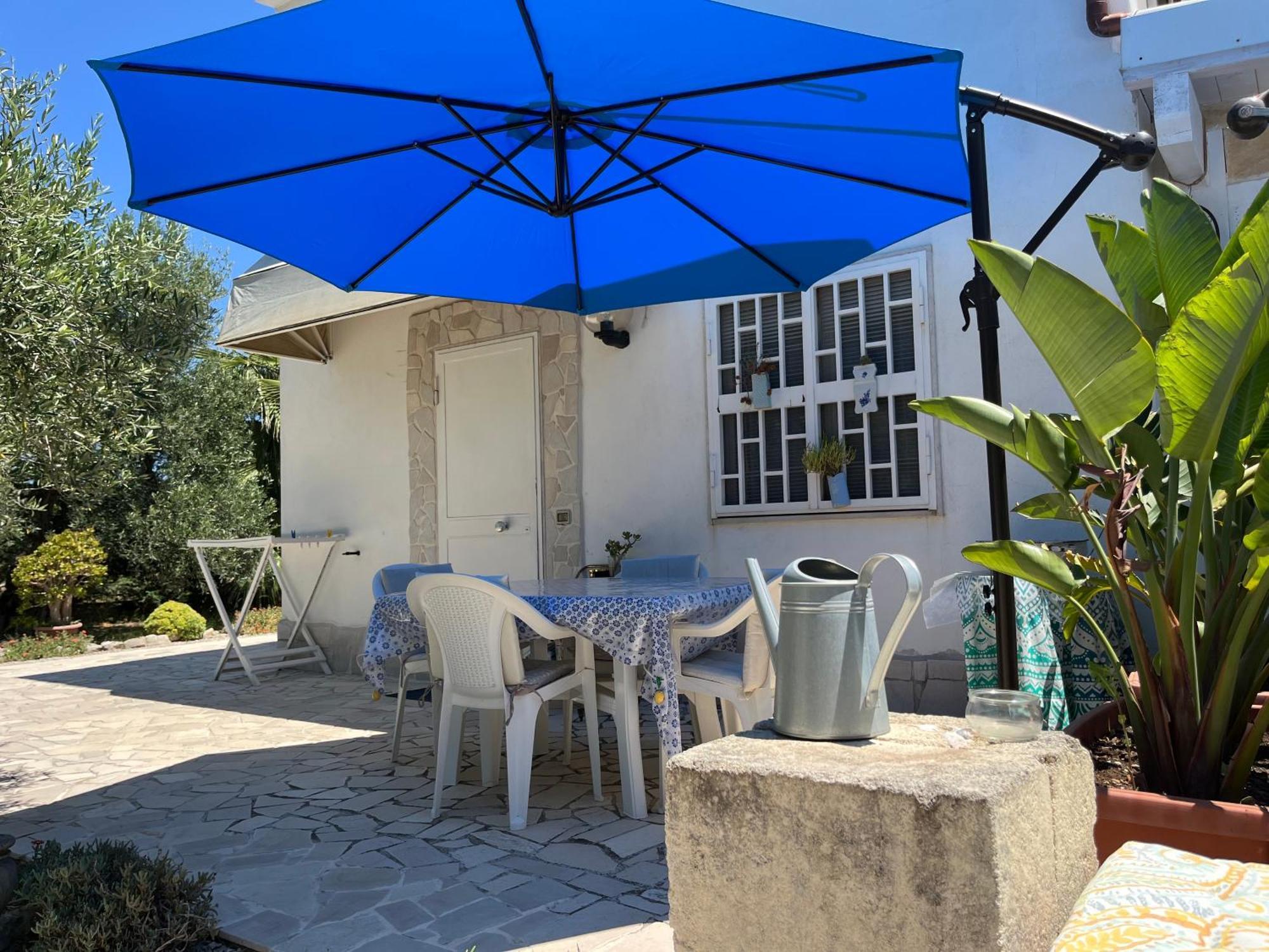 B&B Villa Mediterranee Con Parking Space Trani Eksteriør bilde