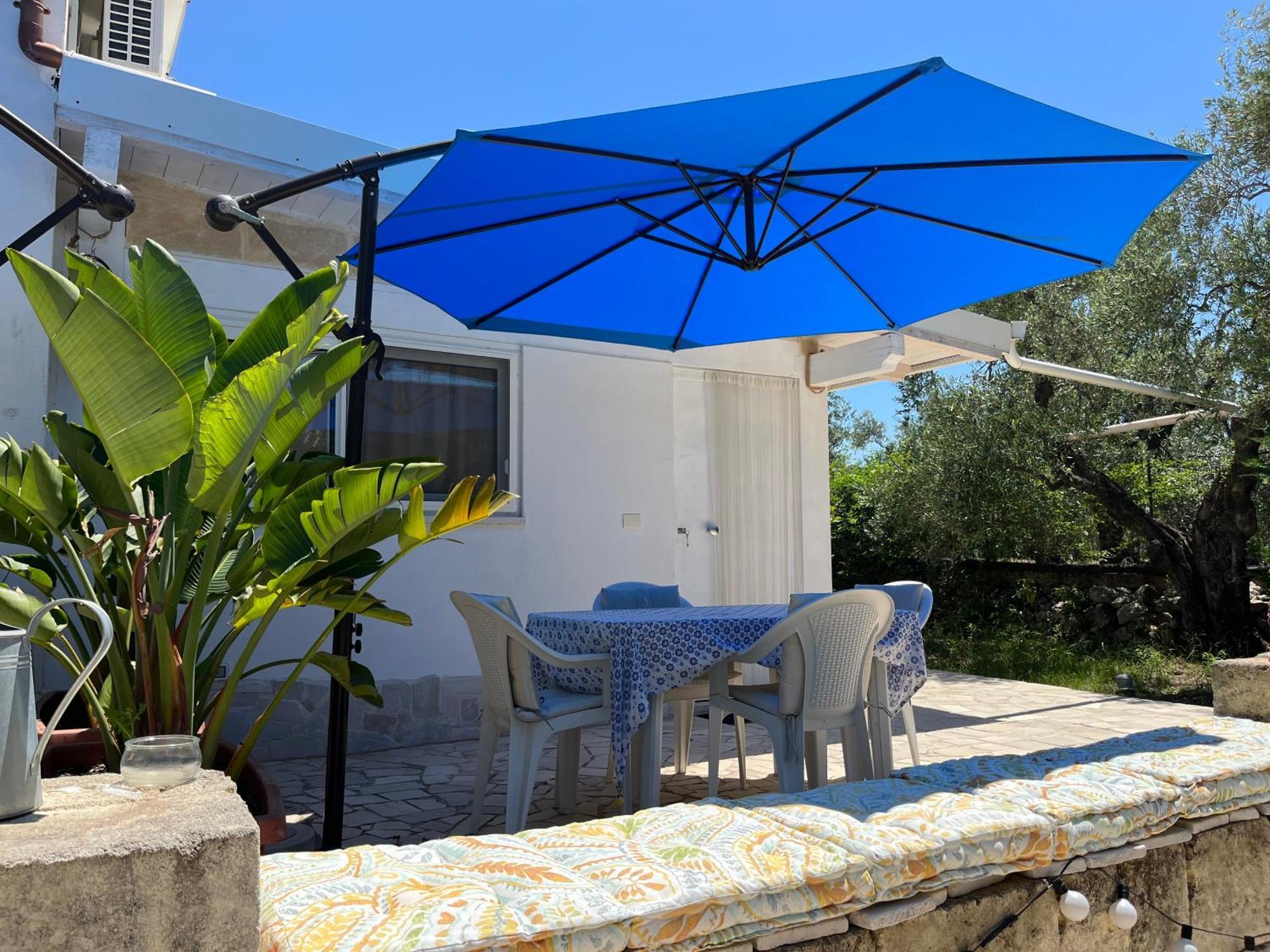 B&B Villa Mediterranee Con Parking Space Trani Eksteriør bilde